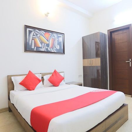 OYO 72519 Meera Bhawan Hotel Vrindavan Bagian luar foto
